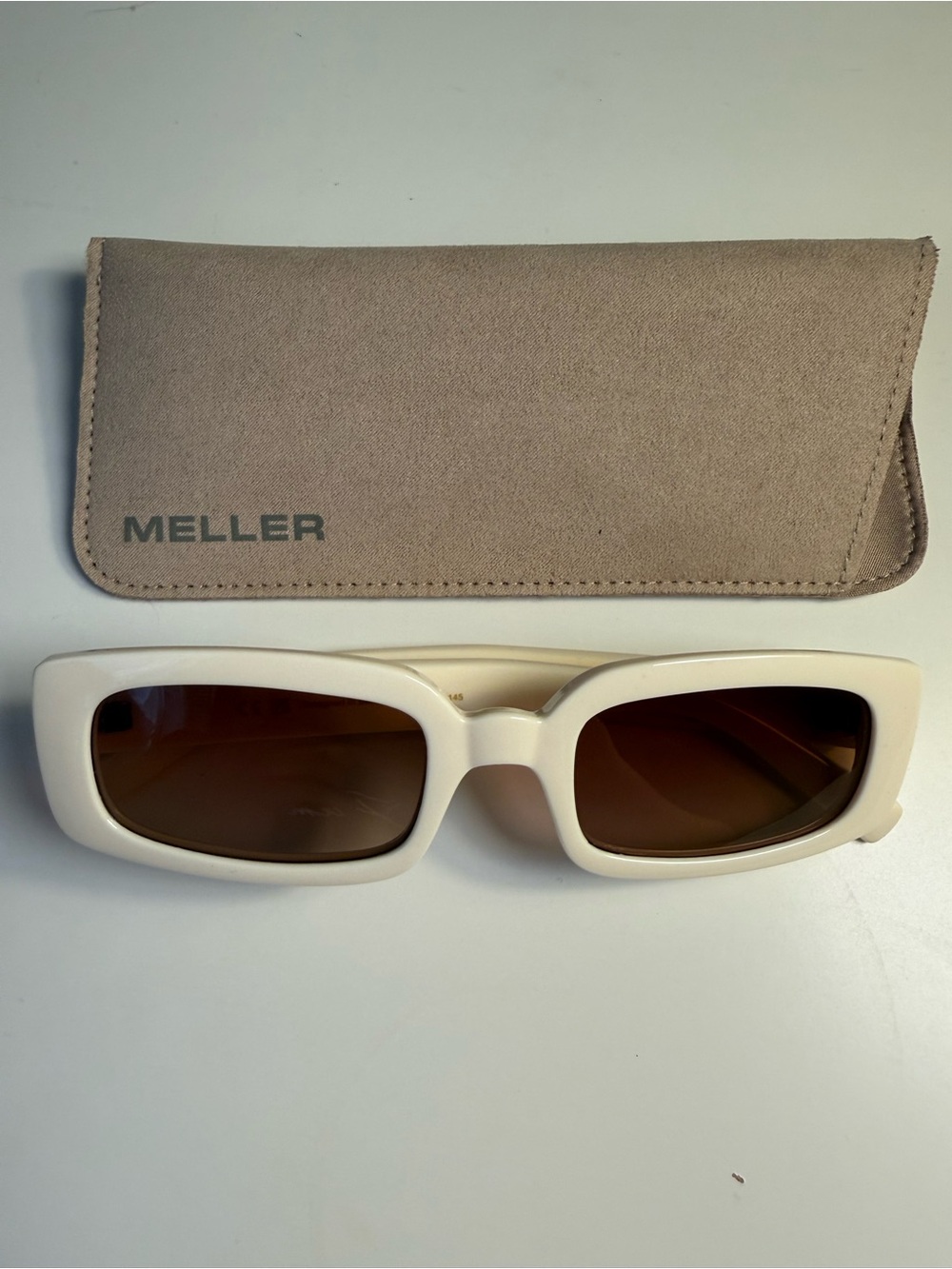 Meller Cream Rectangular Sunglasses with Brown Gradient Lenses